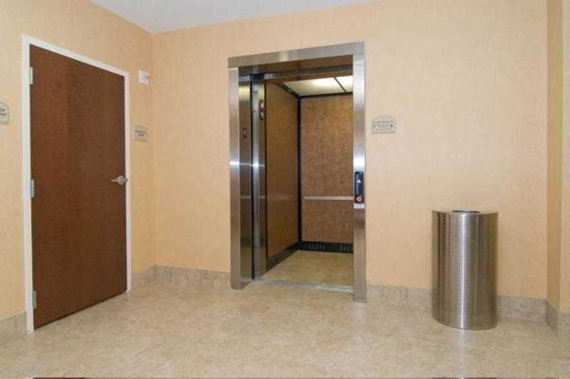 Best Western Bastrop Pines Inn מראה חיצוני תמונה