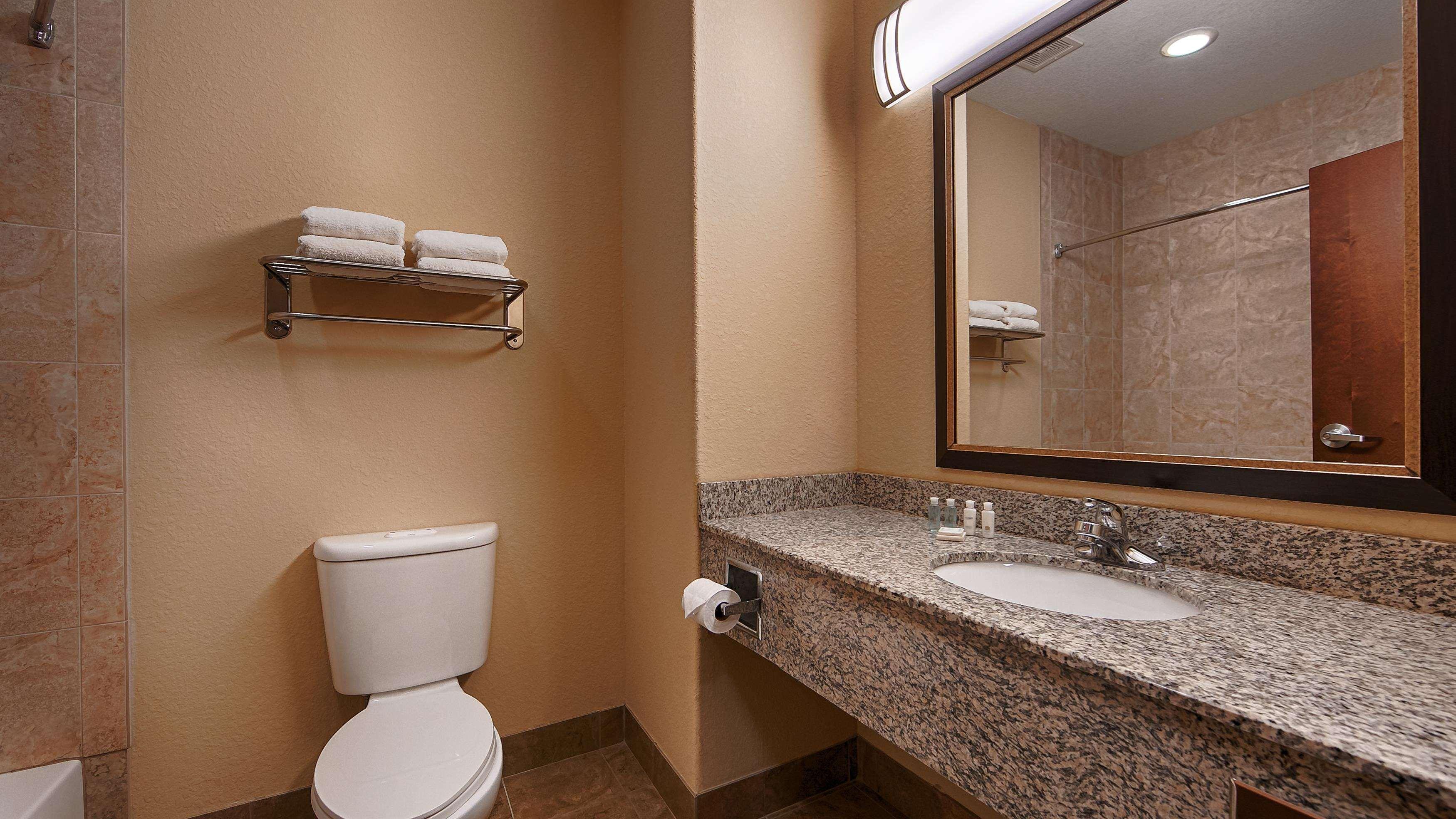 Best Western Bastrop Pines Inn מראה חיצוני תמונה