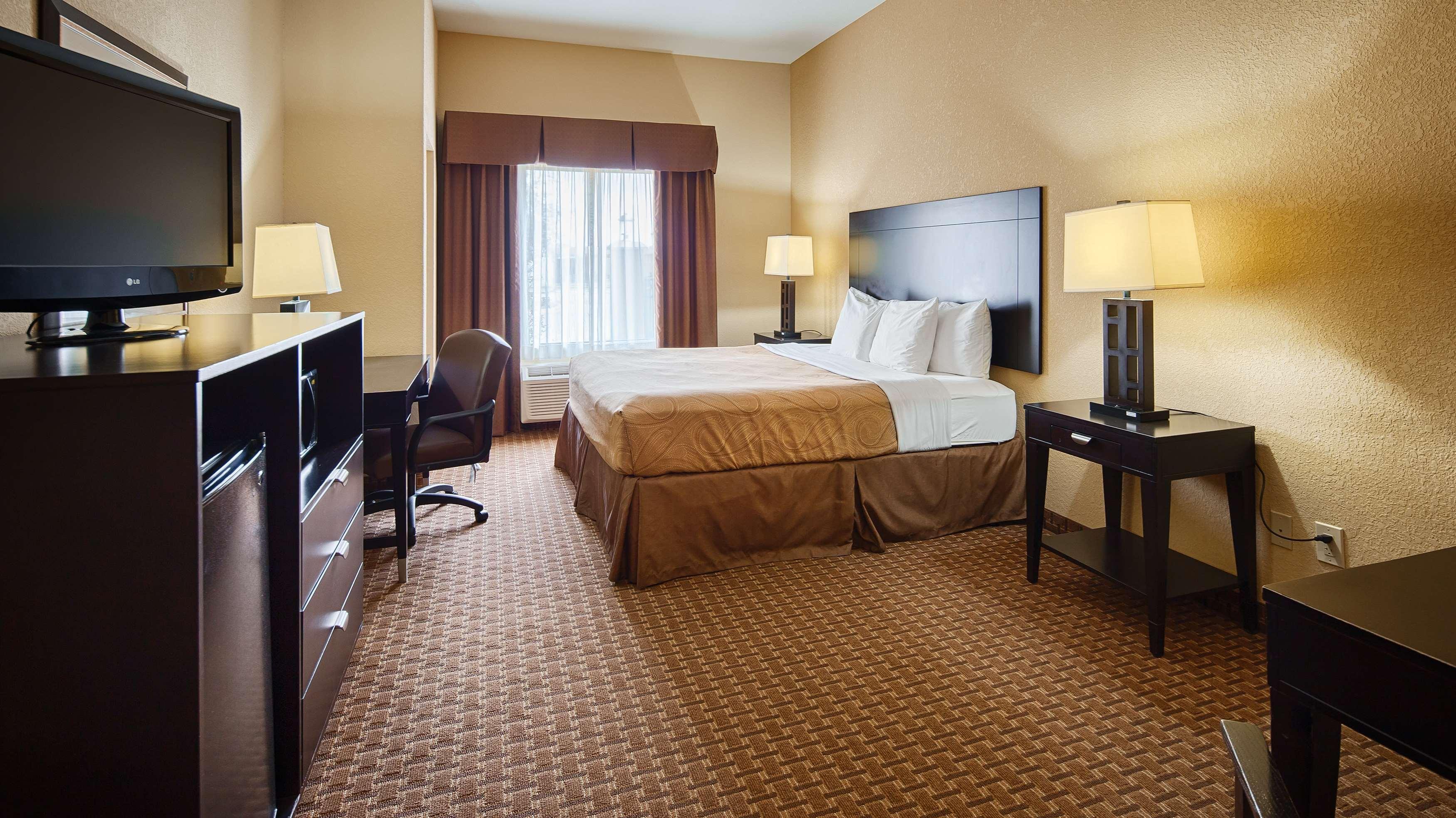 Best Western Bastrop Pines Inn מראה חיצוני תמונה