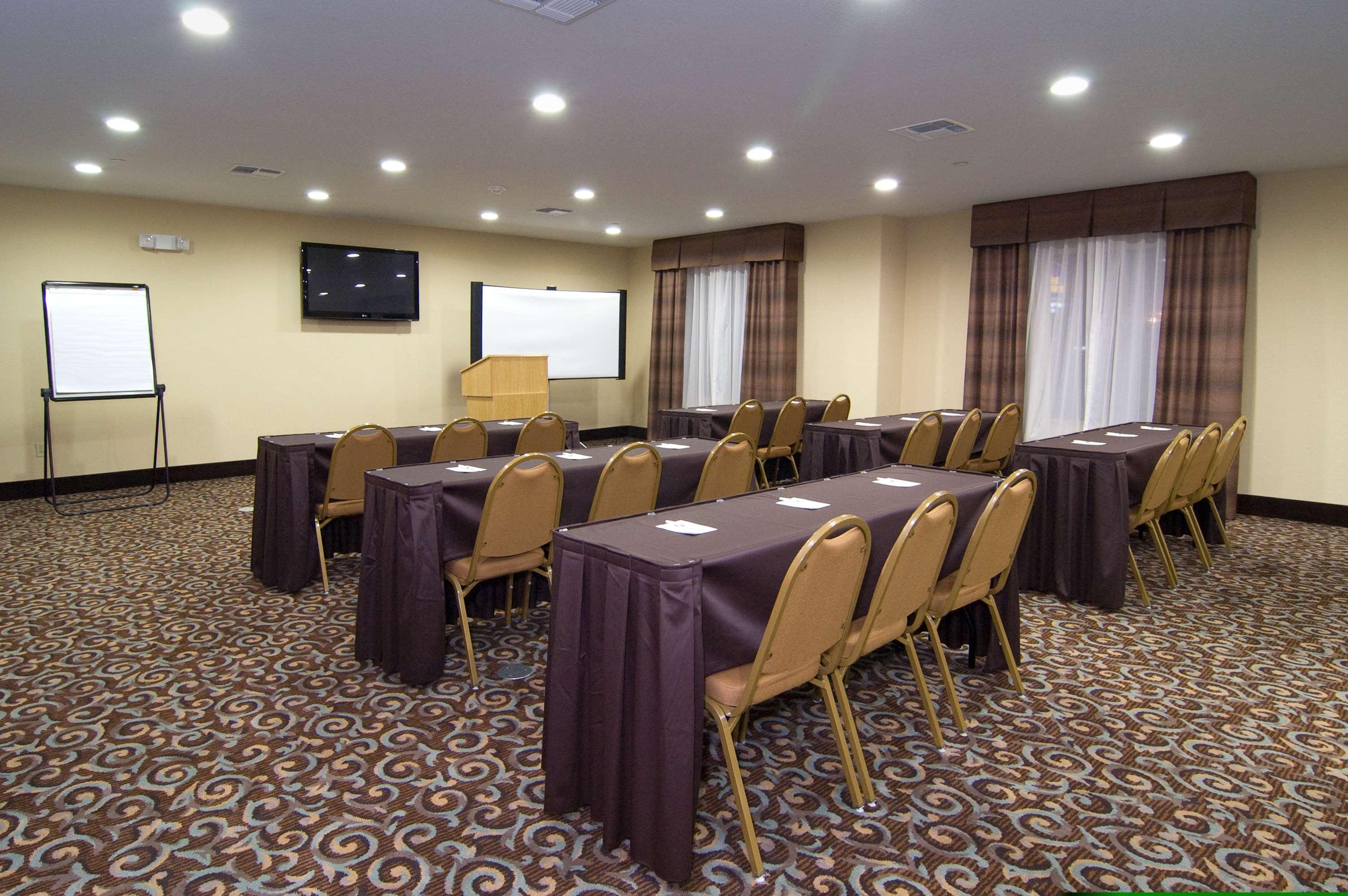 Best Western Bastrop Pines Inn עסק תמונה