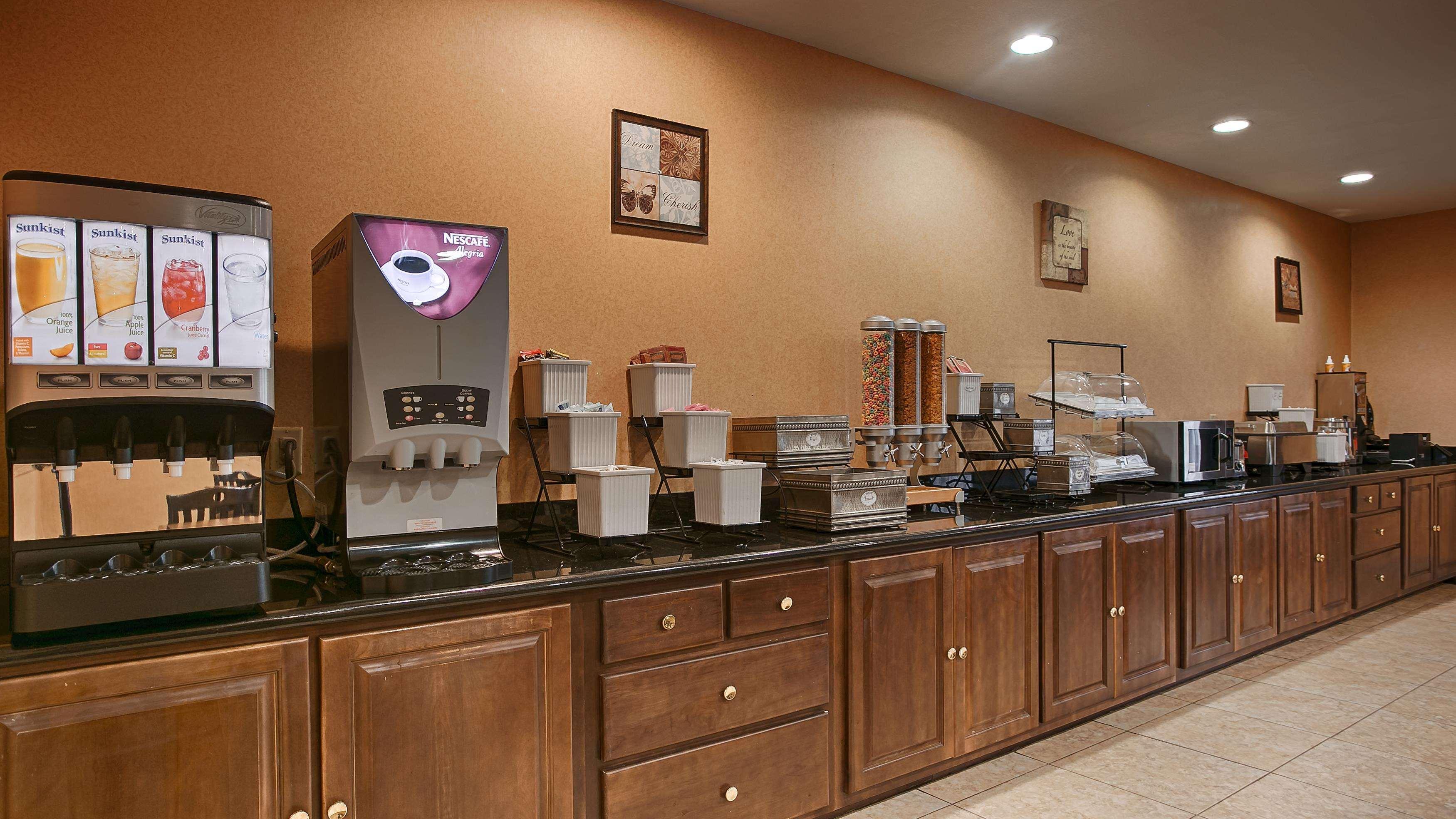 Best Western Bastrop Pines Inn מראה חיצוני תמונה