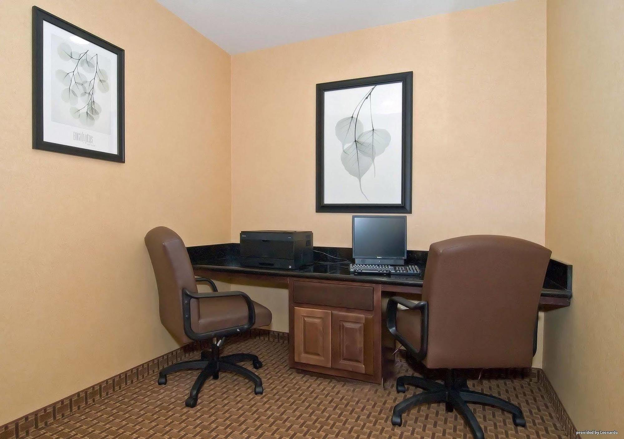 Best Western Bastrop Pines Inn מראה חיצוני תמונה