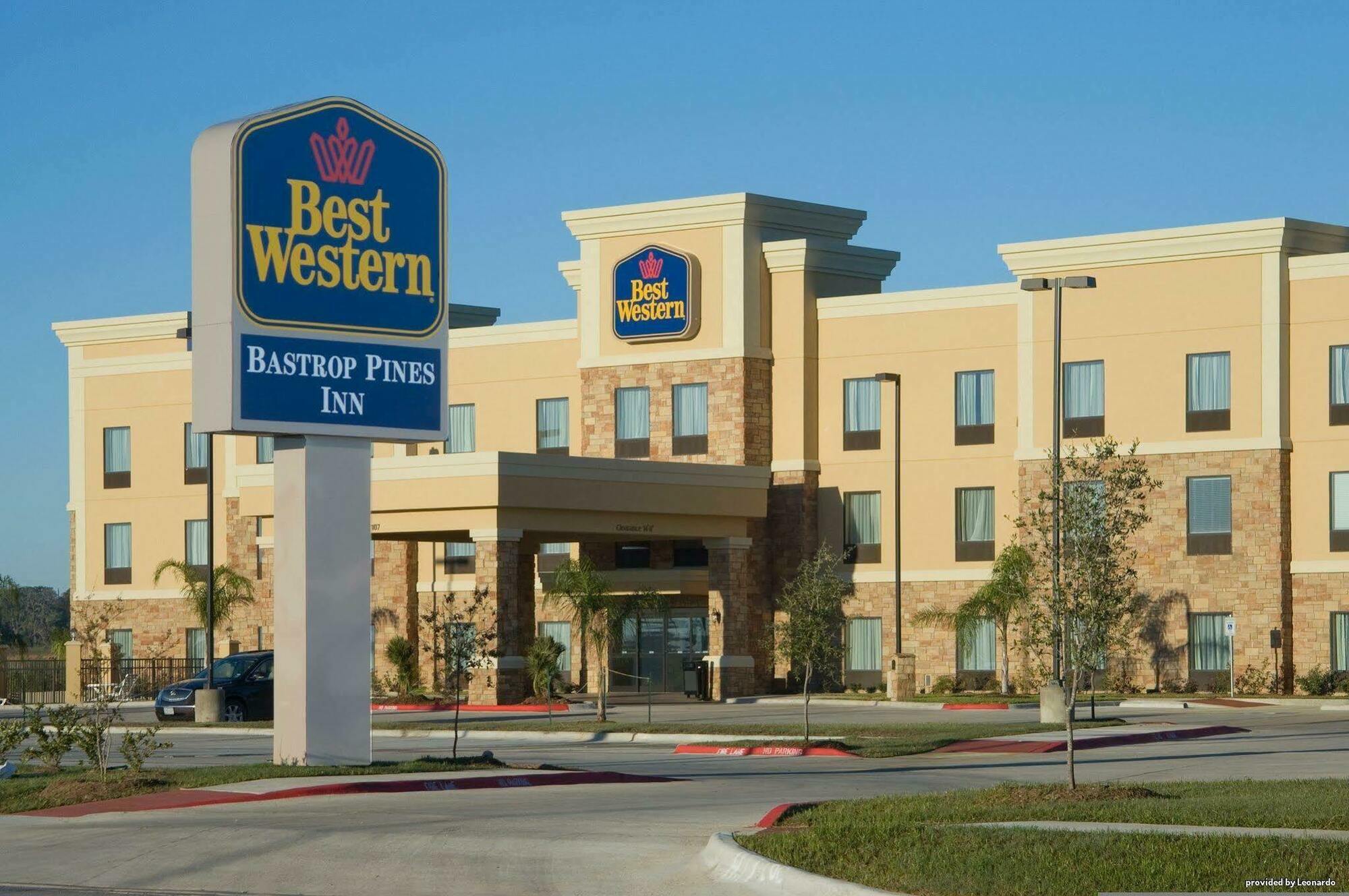 Best Western Bastrop Pines Inn מראה חיצוני תמונה